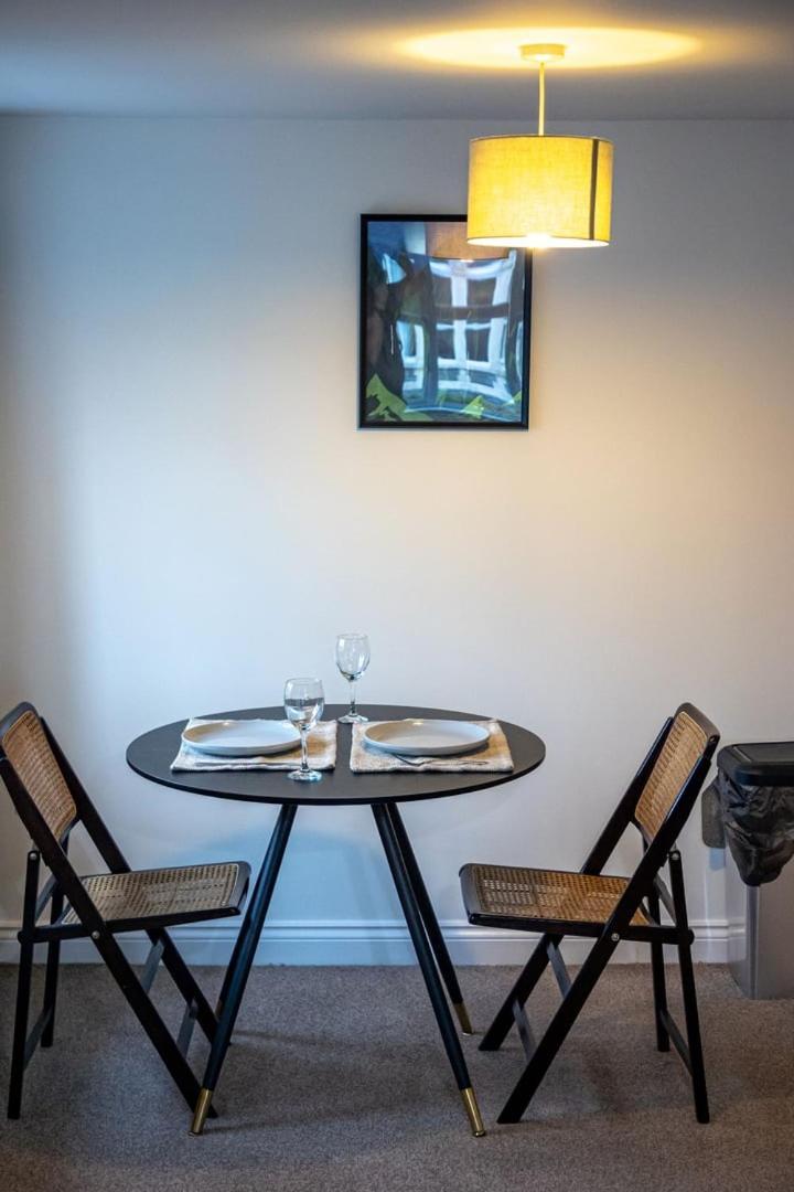 Cozy 1-br Sanctuary In Redland, *