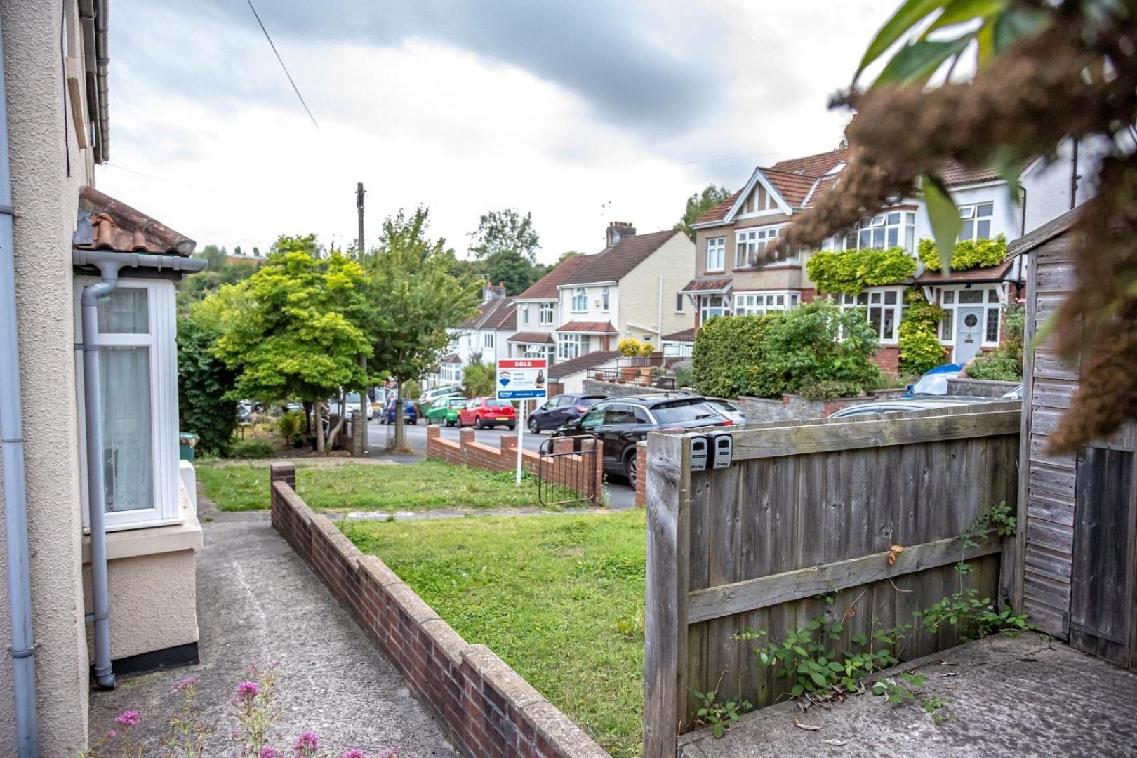 Cozy 1-br Sanctuary In Redland, Guest house Bristol